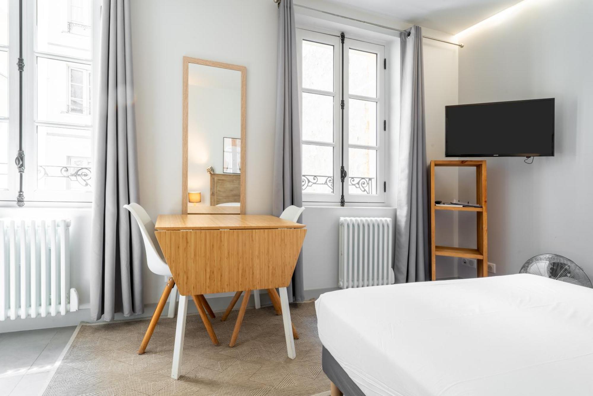 Apparts De L'Oncle Louis Versailles Kültér fotó